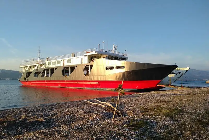 Balsa de desembarque, tanque à venda