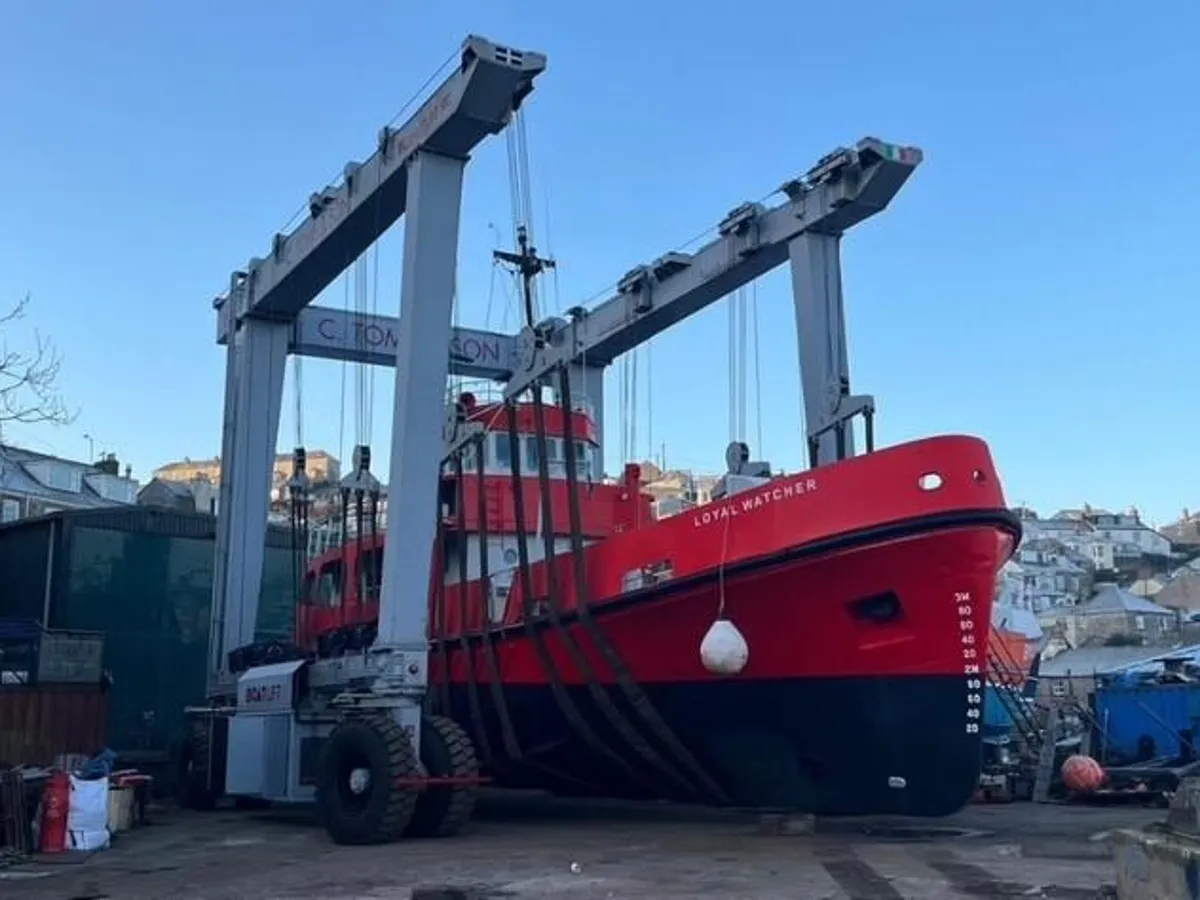 Navio de pesquisa à venda