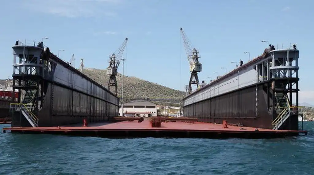 Doca flutuante à venda