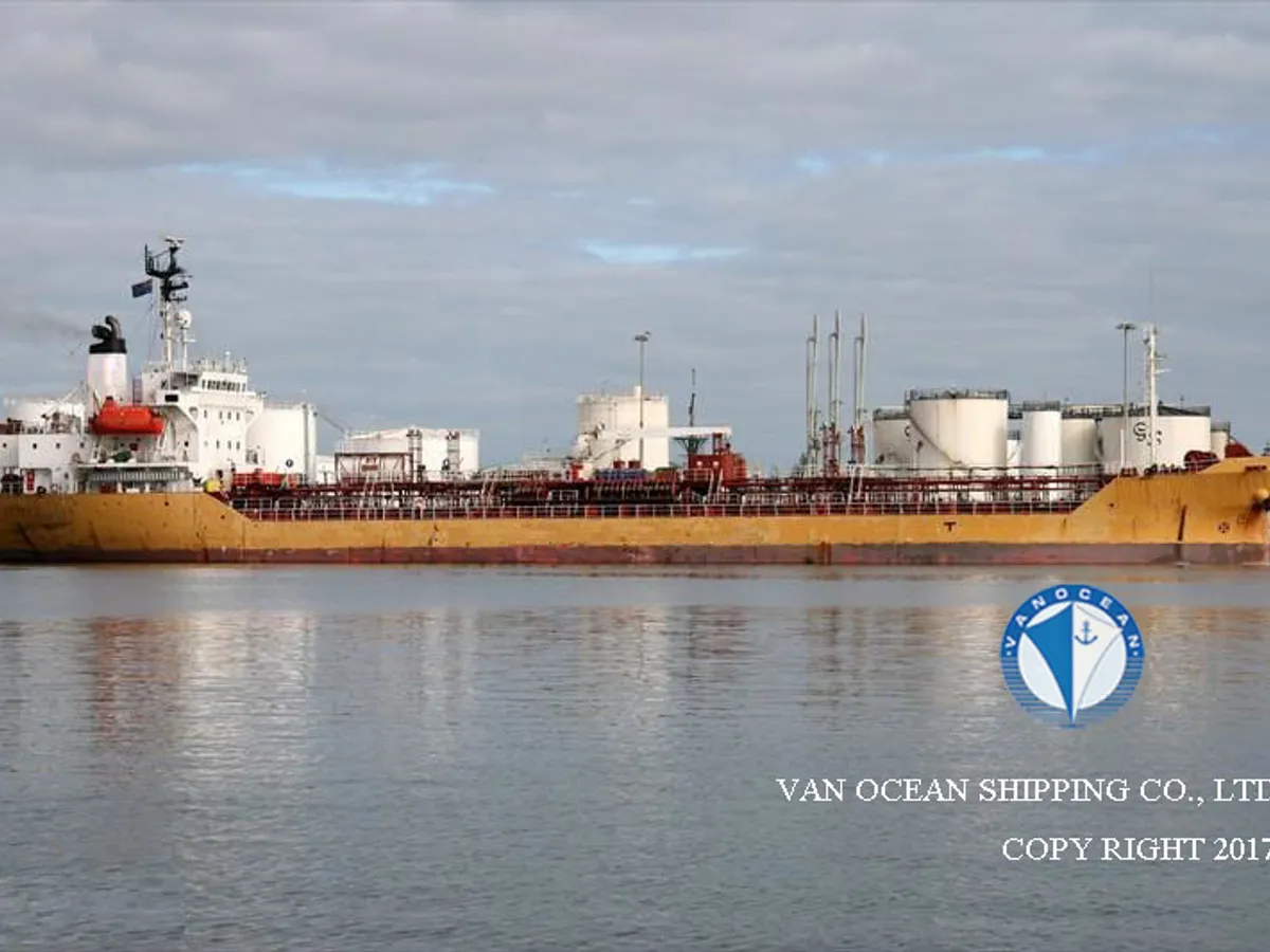 Navio-tanque de óleo/produtos químicos à venda