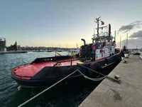 Rebocador à venda