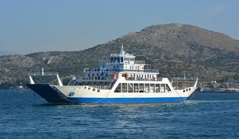 Navio de transporte de passageiros (Ferry) à venda