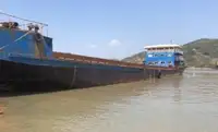 Barcaça à venda
