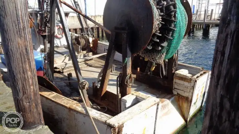 Navio de pesca de arrasto à venda