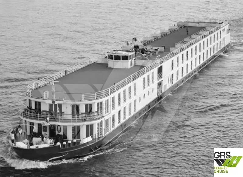 Navio de cruzeiro à venda