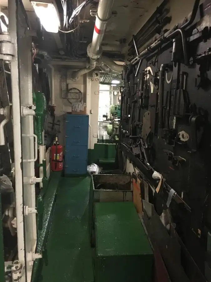 Navio de Suprimento Rápido (FSV) à venda