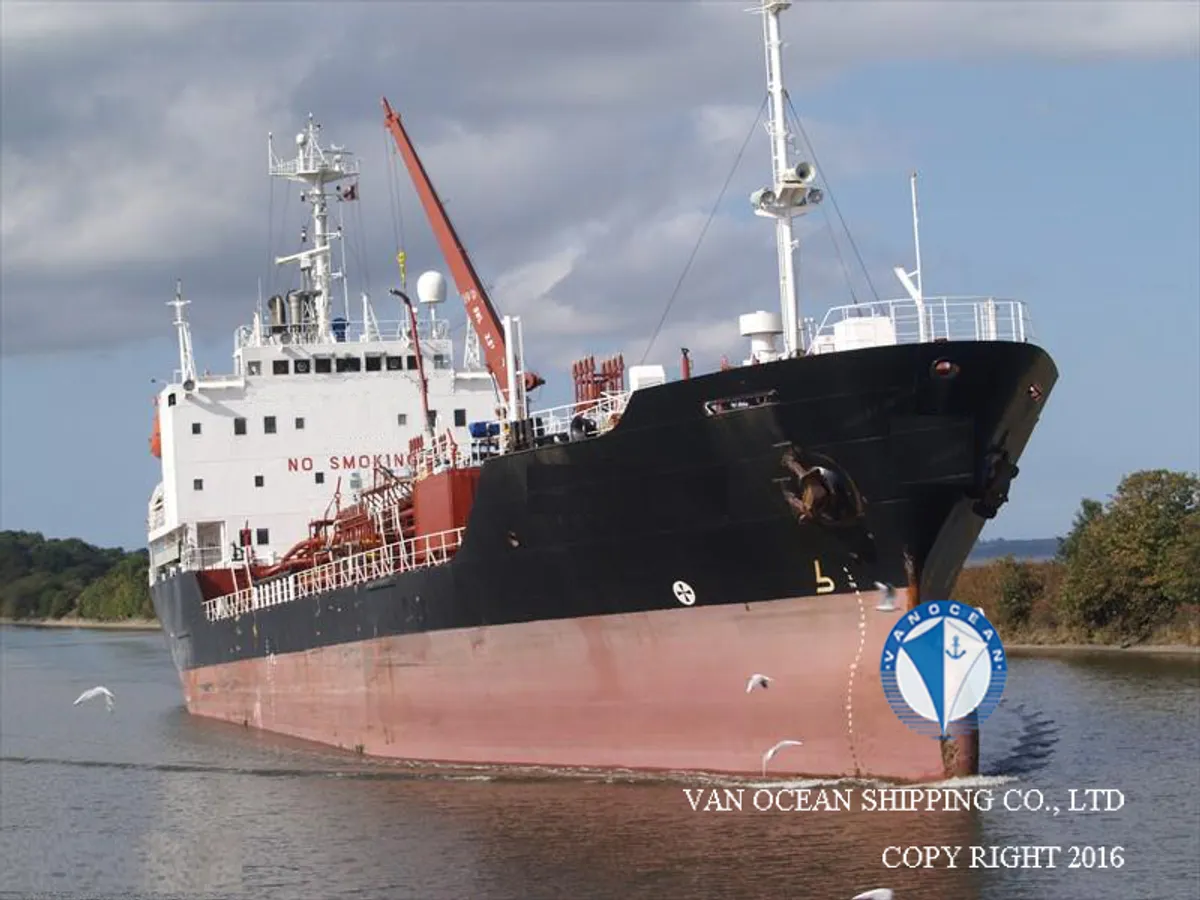 Navio-tanque de óleo/produtos químicos à venda