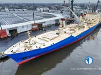 Navio frigorífico à venda