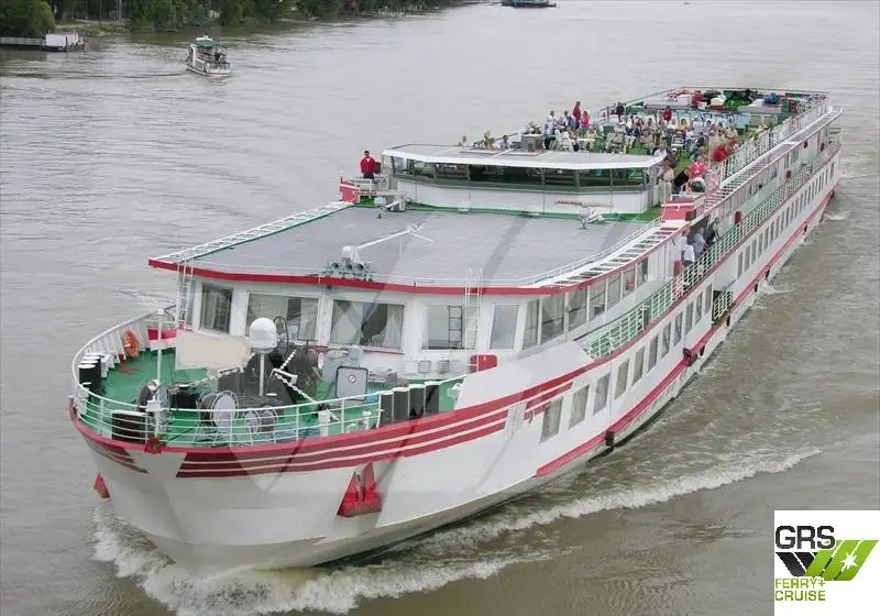 Navio de cruzeiro à venda