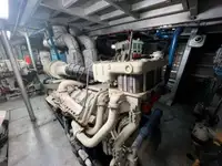 Barco de tripulação à venda