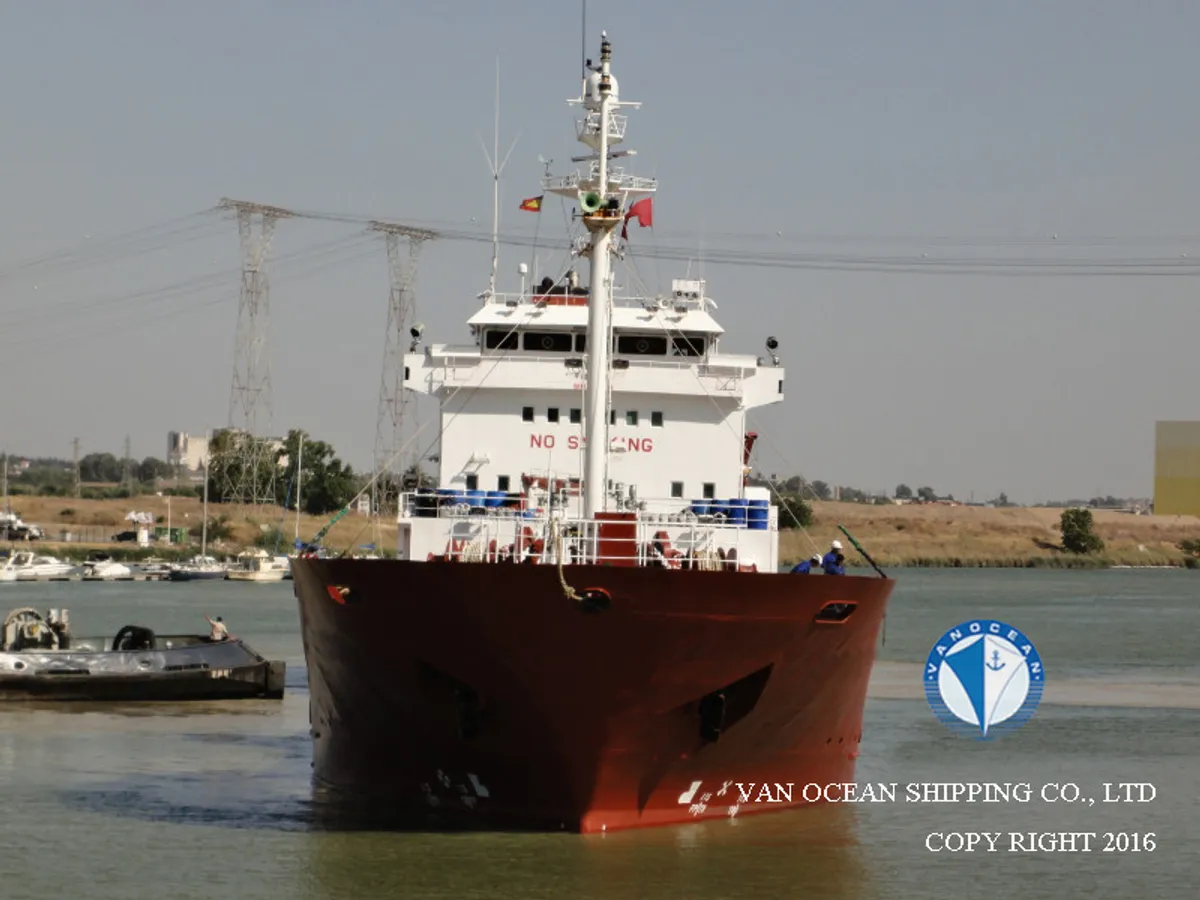 Navio-tanque de óleo/produtos químicos à venda