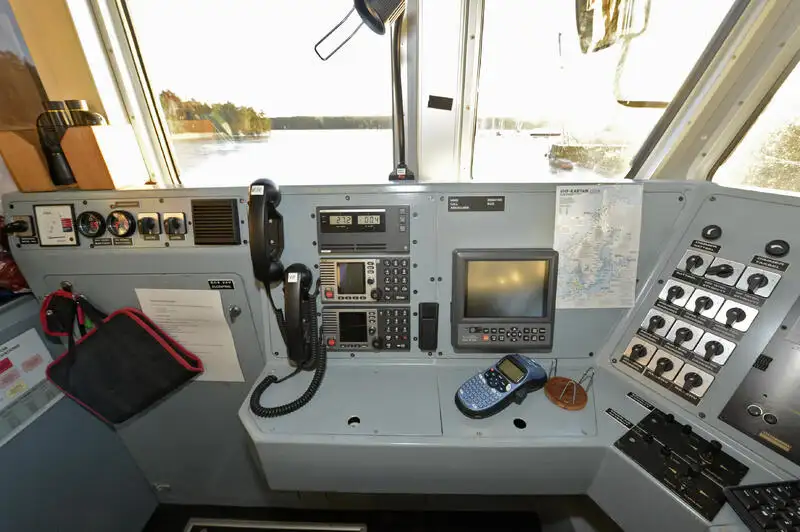 Navio de pesquisa à venda