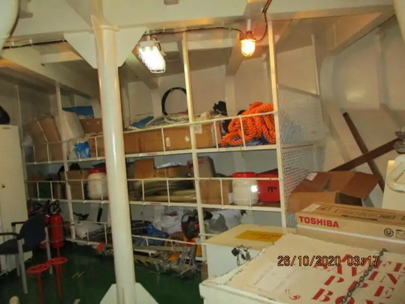 Navio frigorífico à venda