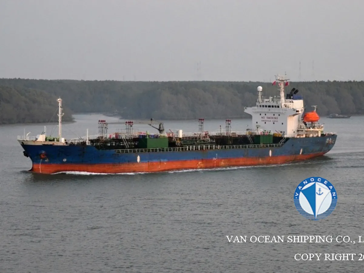 Navio-tanque de óleo/produtos químicos à venda