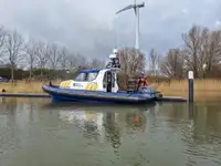 Navio porta-contêineres à venda