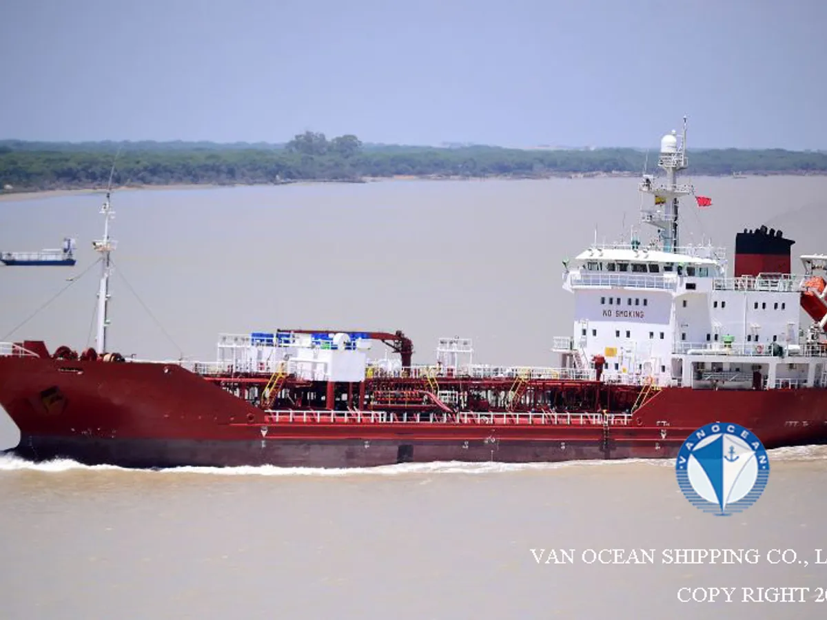 Navio-tanque de óleo/produtos químicos à venda