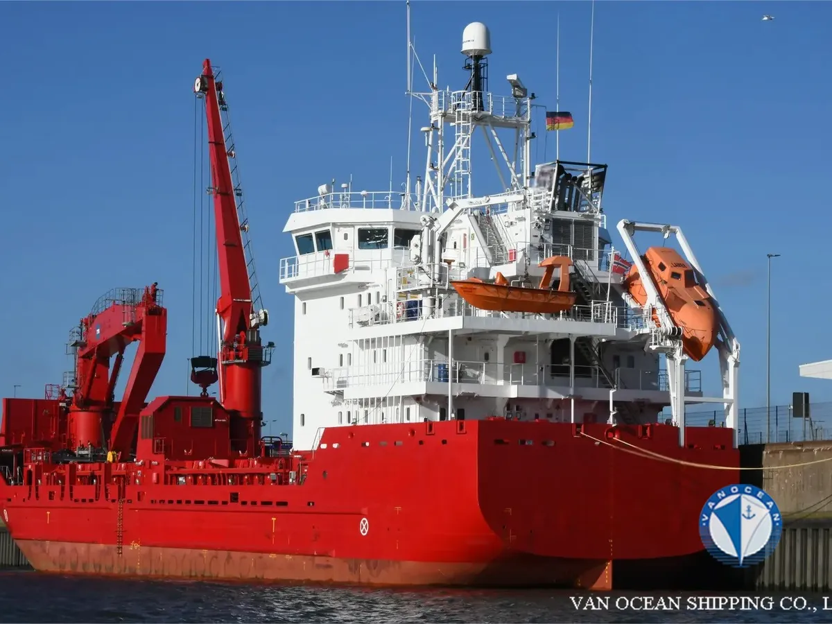 Navio frigorífico à venda