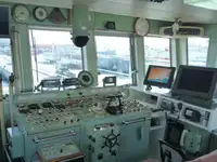 Navio porta-contêineres à venda
