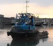 Rebocador à venda
