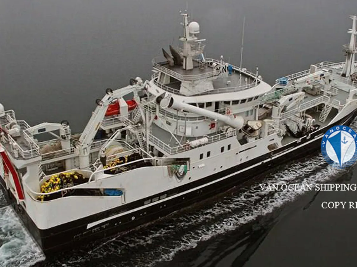 Navio de pesca de arrasto à venda