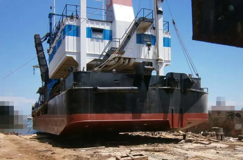 Rebocador à venda