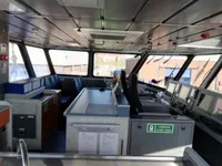 Barco de tripulação à venda