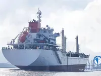 Navio frigorífico à venda