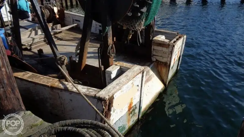 Navio de pesca de arrasto à venda