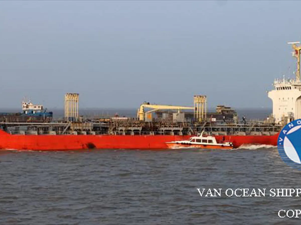 Navio-tanque de óleo/produtos químicos à venda