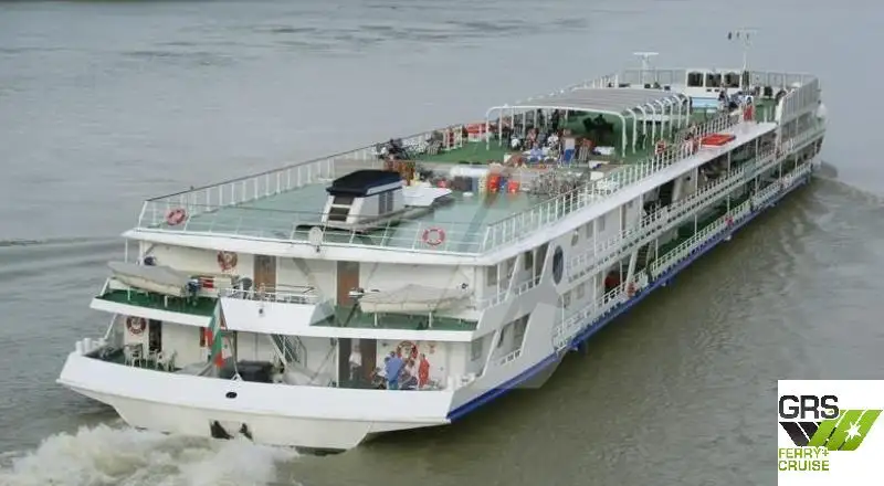 Navio de cruzeiro à venda