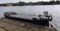 Barcaça à venda