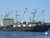 Navio frigorífico à venda