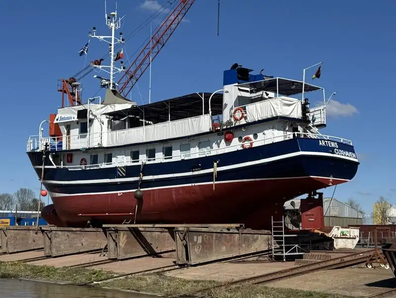 Navio graneleiro à venda