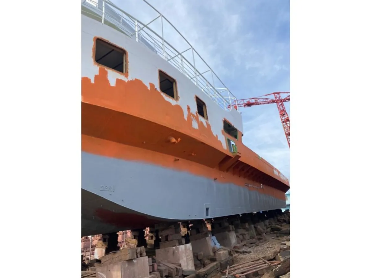 Navio de passageiros à venda