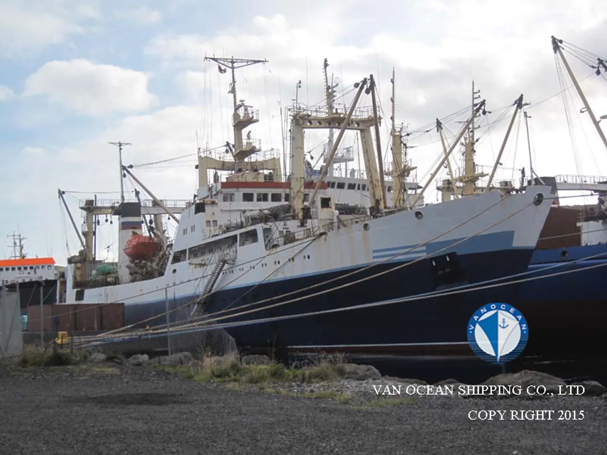 Navio de pesca de arrasto à venda