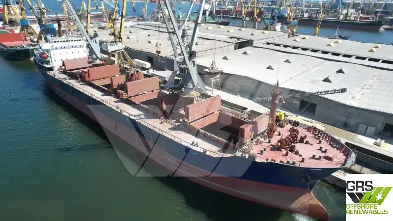 Navio graneleiro à venda
