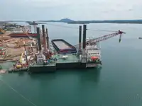 Barcaça à venda