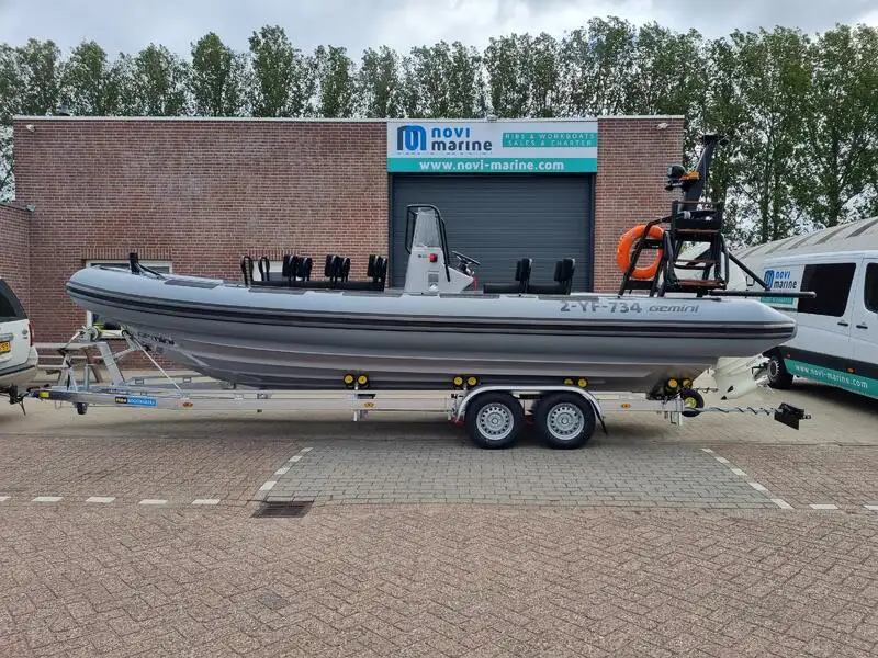 Bote inflável rígido à venda
