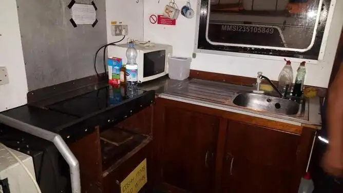 Catamarã à venda