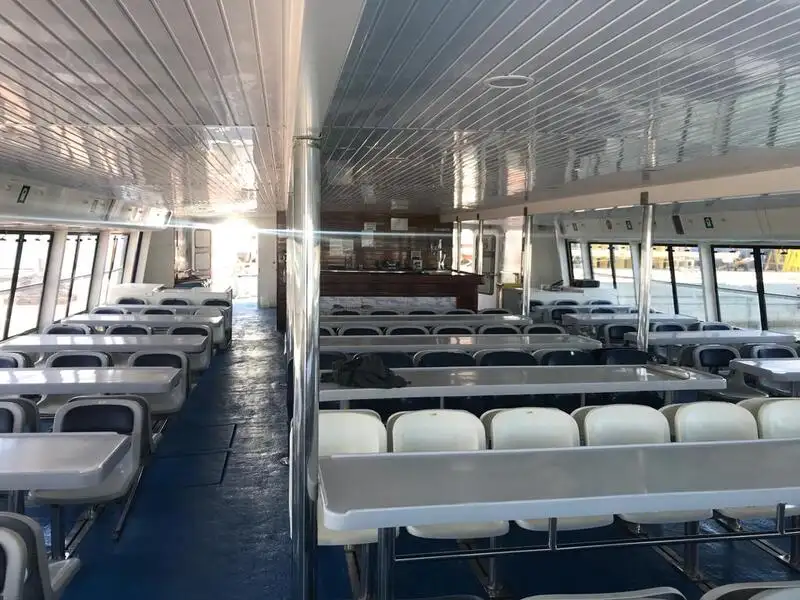 Catamarã à venda
