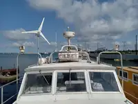 Barco de tripulação à venda