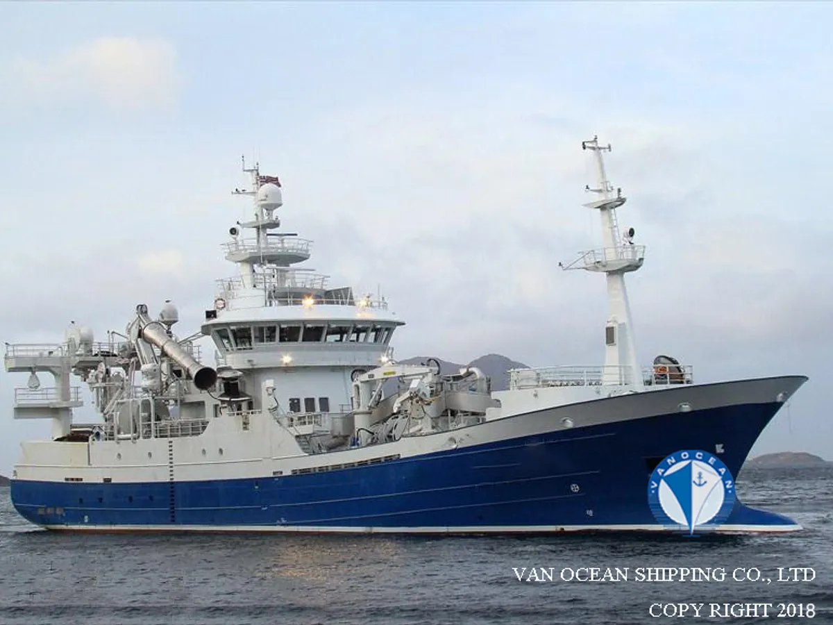 Navio de pesca de arrasto à venda