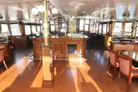 Barcaça à venda