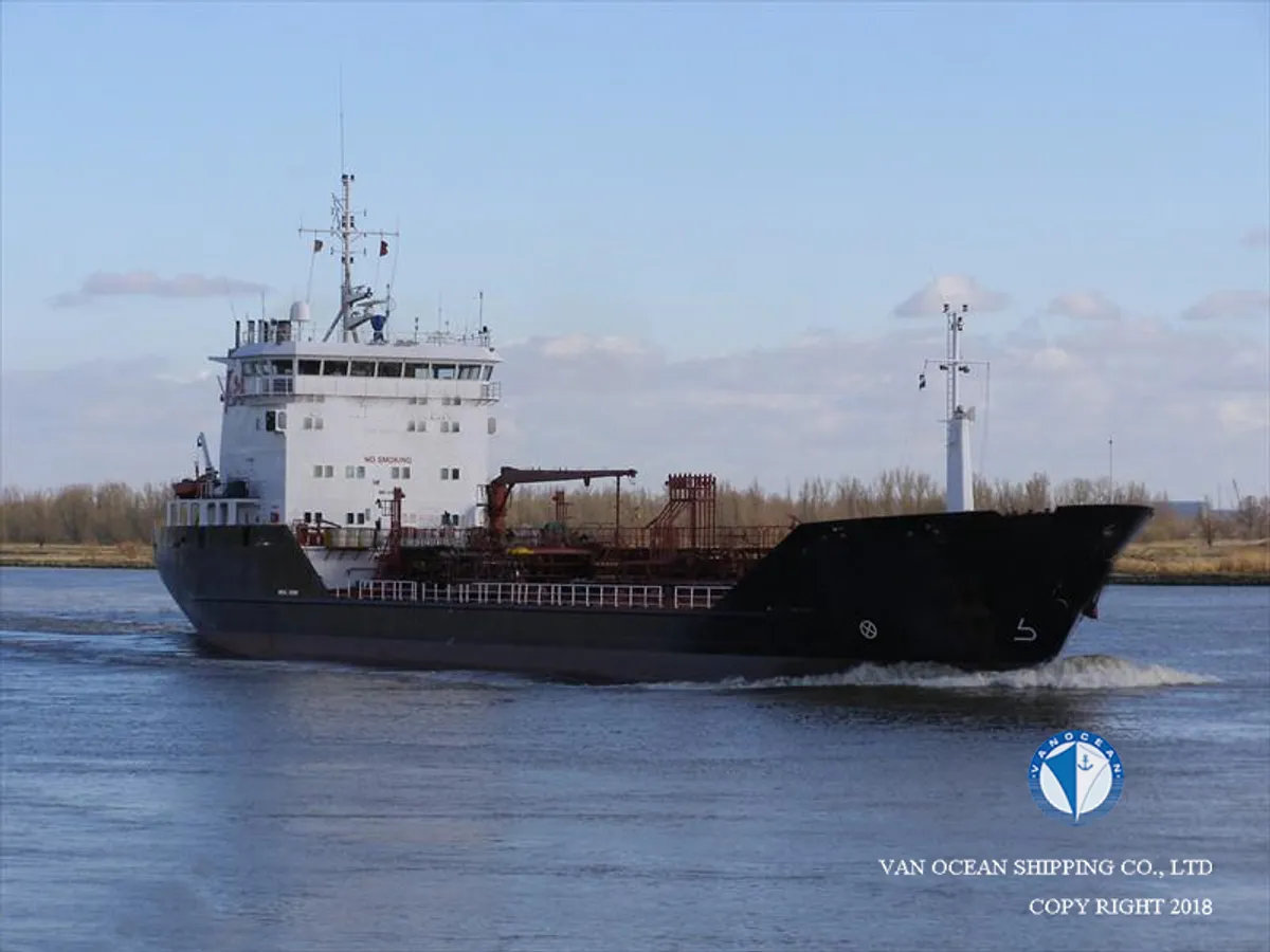 Navio-tanque de óleo/produtos químicos à venda