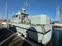 Navio de patrulha à venda