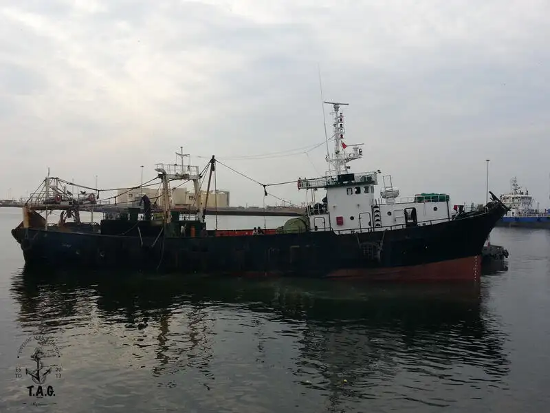 Navio de pesca de arrasto à venda