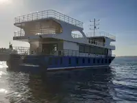 Submarino à venda