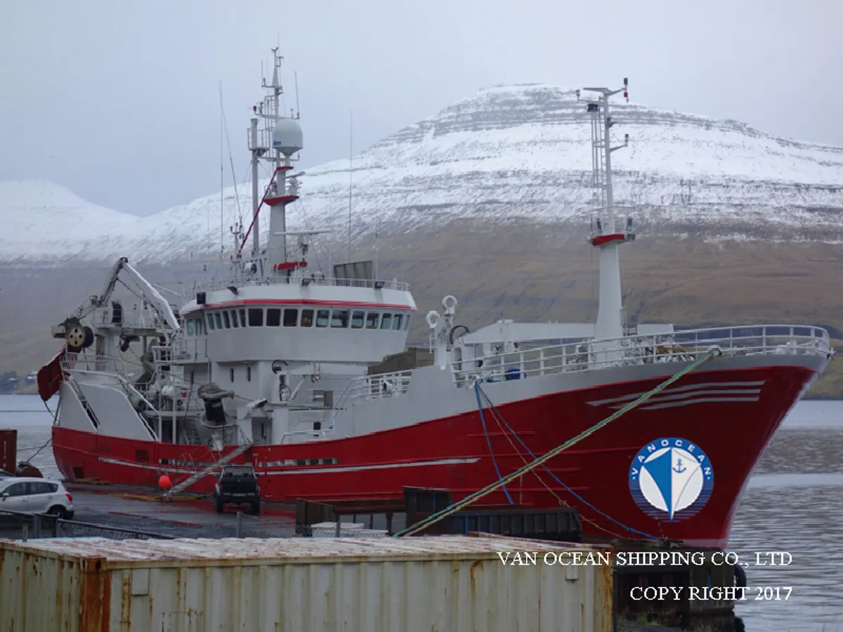 Navio de pesca de arrasto à venda