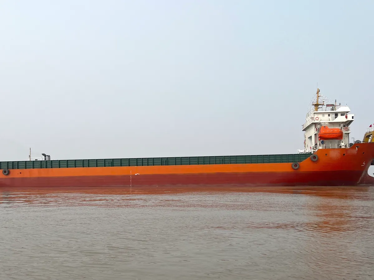 Balsa de desembarque, tanque à venda