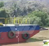 Barcaça à venda